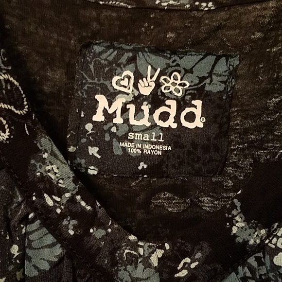 Mudd Dolman Flowy Sleeve Paisley Top - Picture 3 of 6